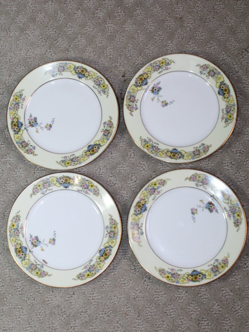 Set of 4 Thomas Bavaria Asturia Gold Trimmed Floral 6 1/8" Small Dessert Plates